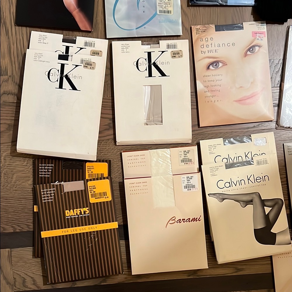 Extensive panty hose Collection in Black, White, and Beige and other colors - Picture 3 of 10